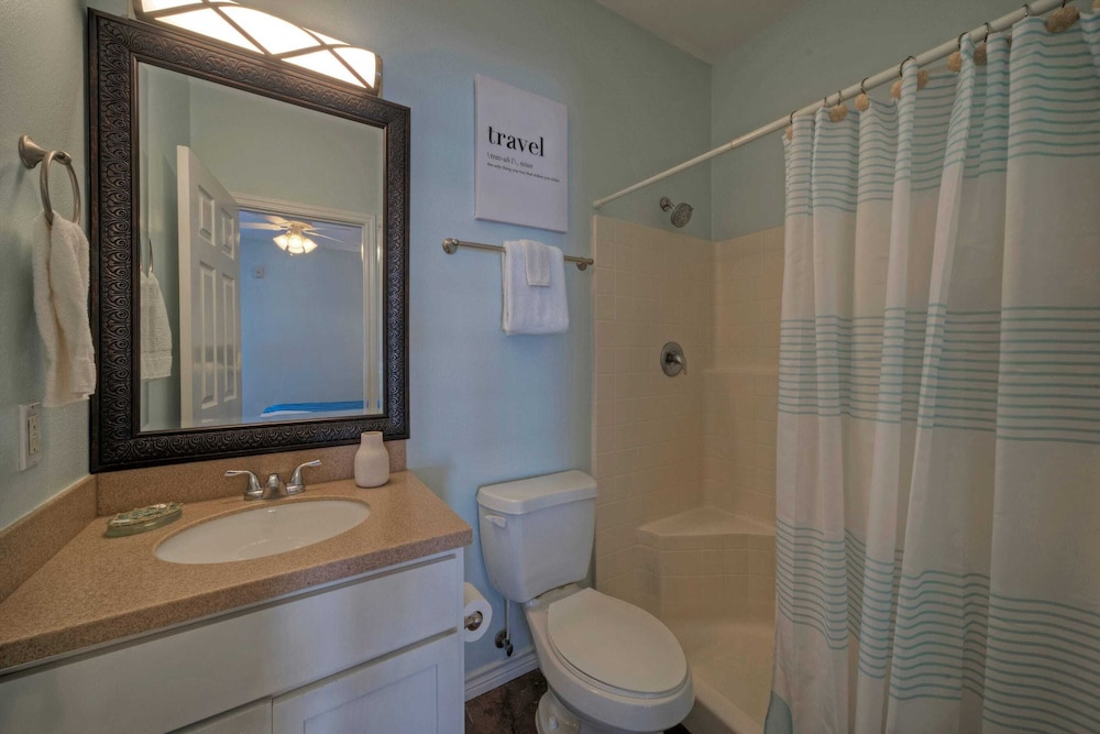 9 Costa Bahia Condos Sleeps 48 + Pool Minutes to the Beach