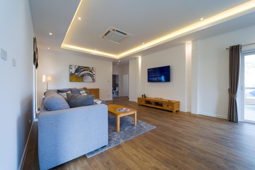 Brand-New Modern 3-Bedroom Villa MB20
