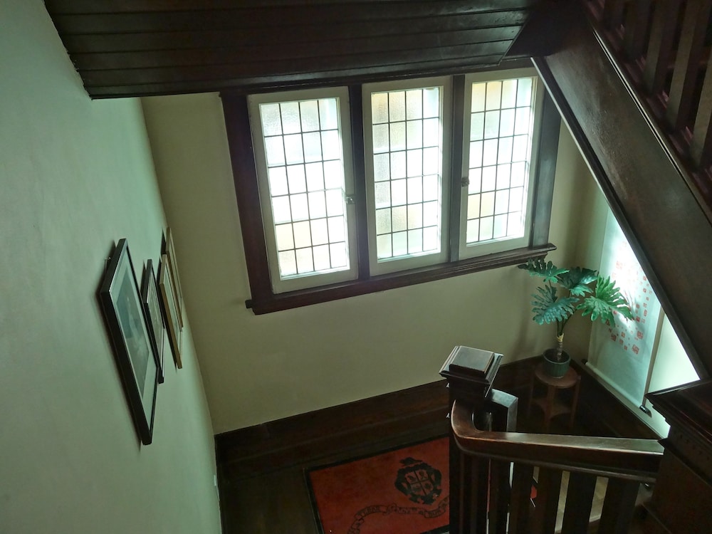 The Captain's House B&B