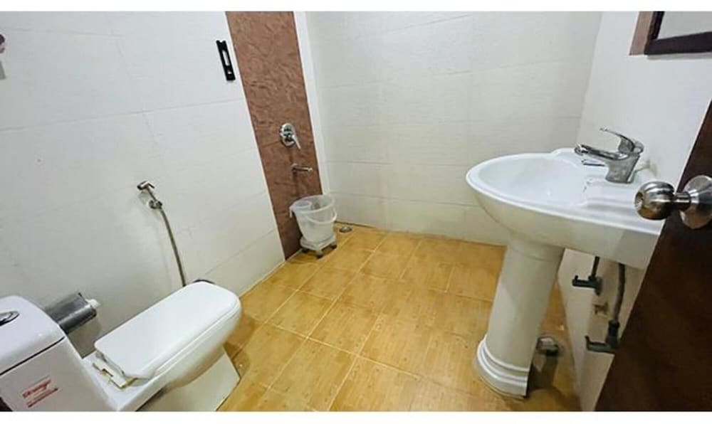 Hotel HSP Suites - Near IGI Airport - New Delhi