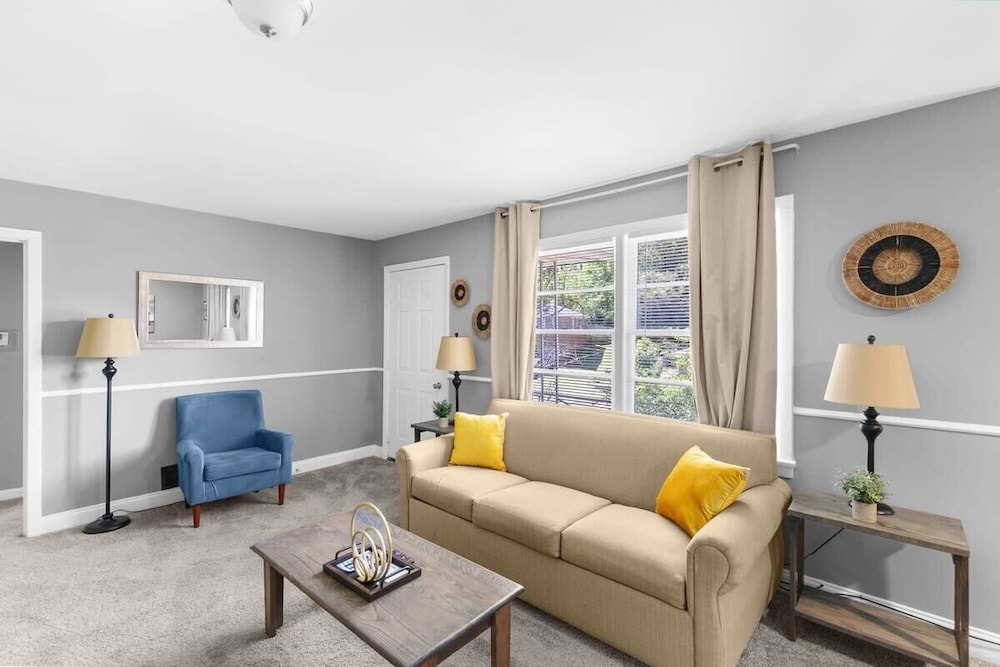 Broadmoor Bungalow - Both Units