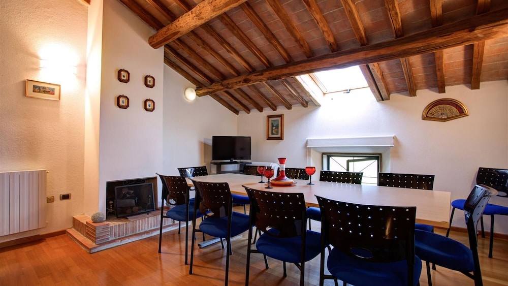Gr-d948-lpog0at - Villa Croci 26 view 5