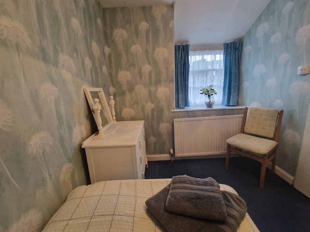 Charming Dolgellau Townhouse With Garden, Perfect for Families