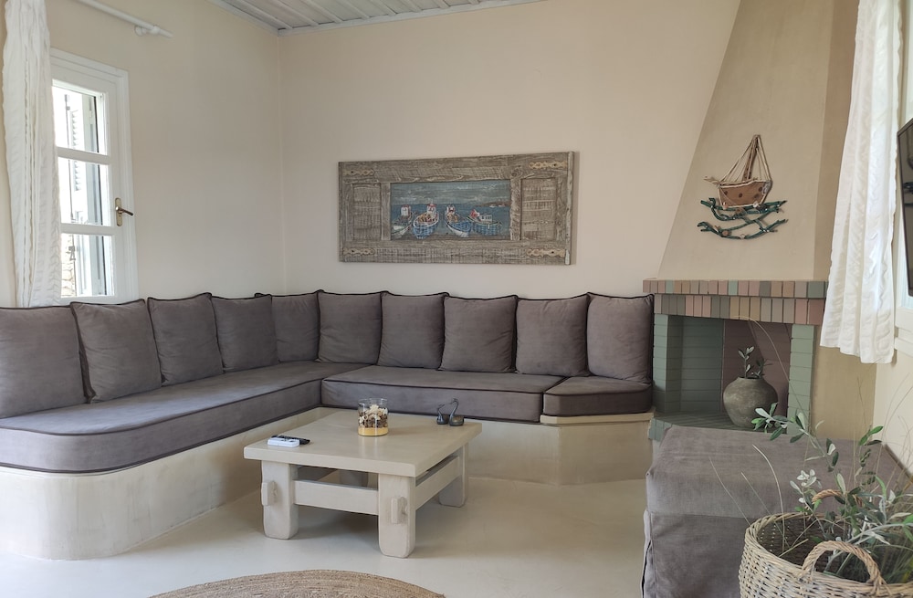Porto Koundouros Beach and Villas