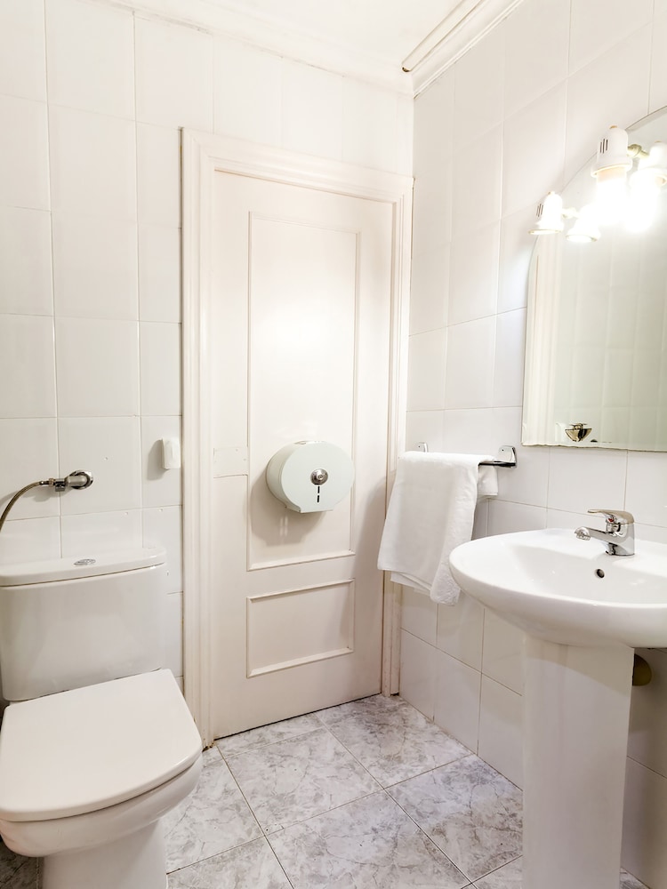 Hostal Tormes photo 5
