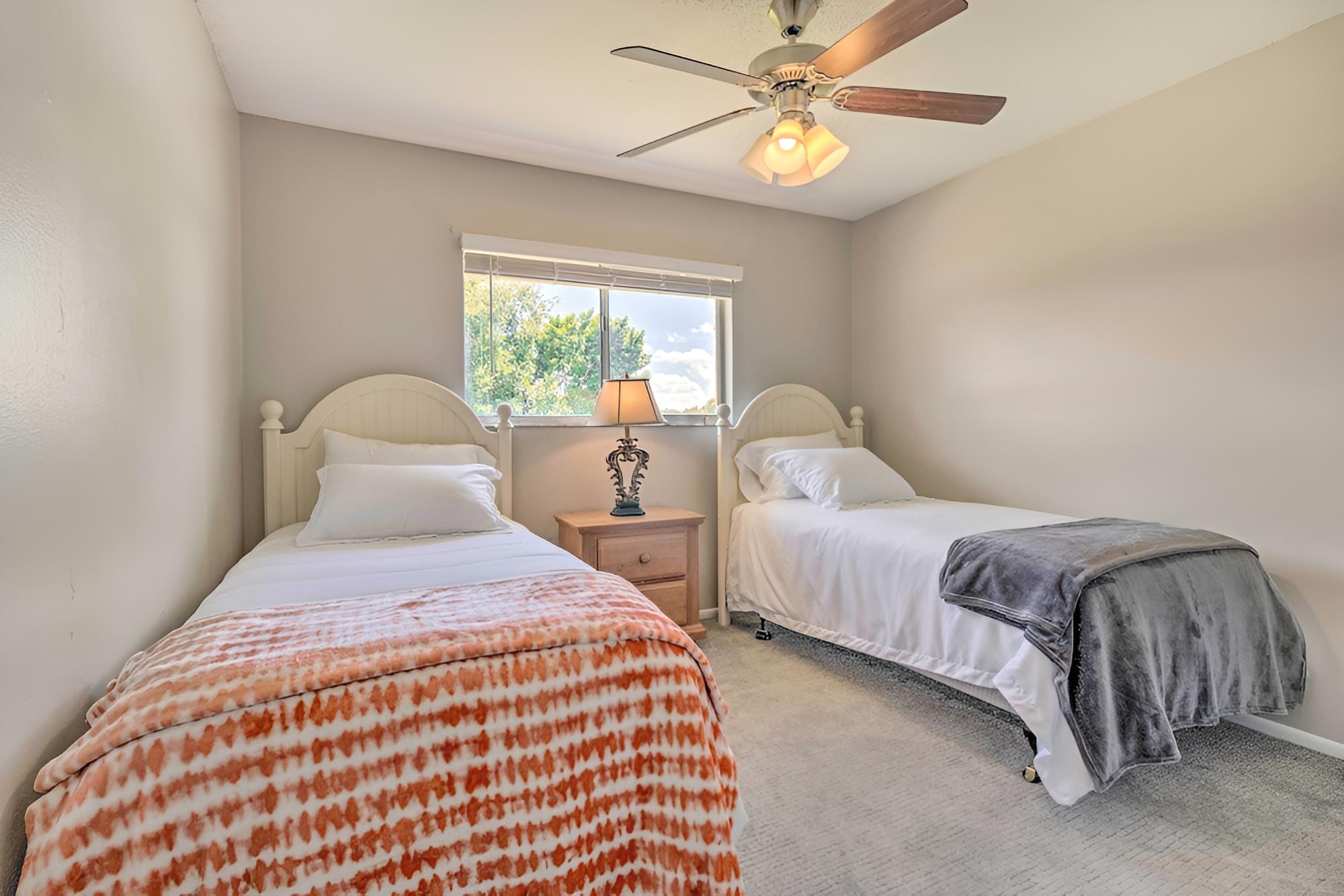 Family-friendly Home ~ 12 Mi to Disney + Universal