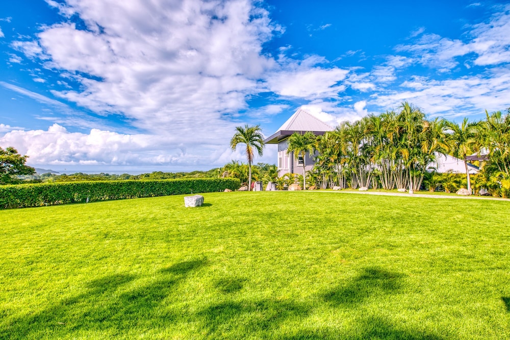 Luxury 15br Ocean View Estate in Nosara Ideal for Retreats Weddings Corporate Events
