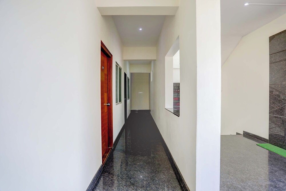 FabHotel Royal Suites - Yeshwanthpur