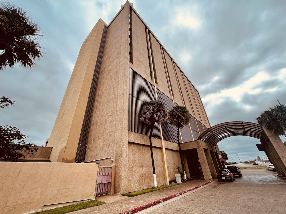 Laredo Vacations - Hotel Ava - Property Image 12