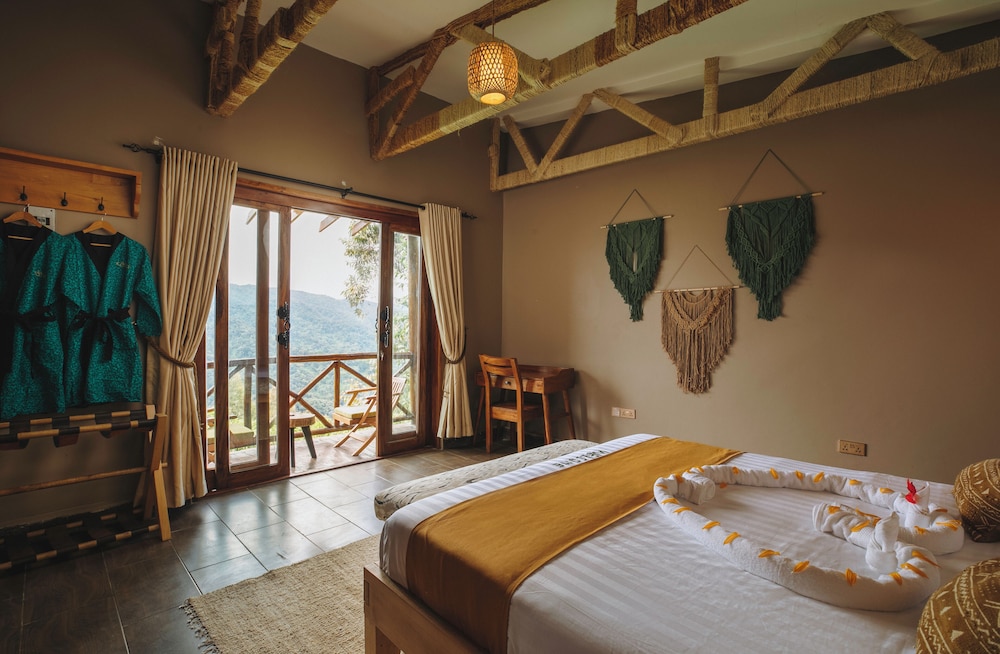 Kaara Gorilla Mountain Lodge