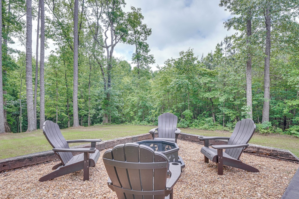 Walk to Lake Gaston: Family Home w/ Yard