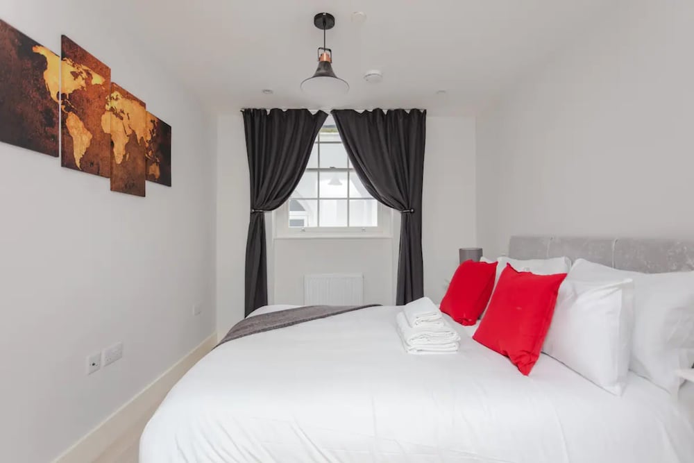 Spacious and Modern Apartment in Pimlico