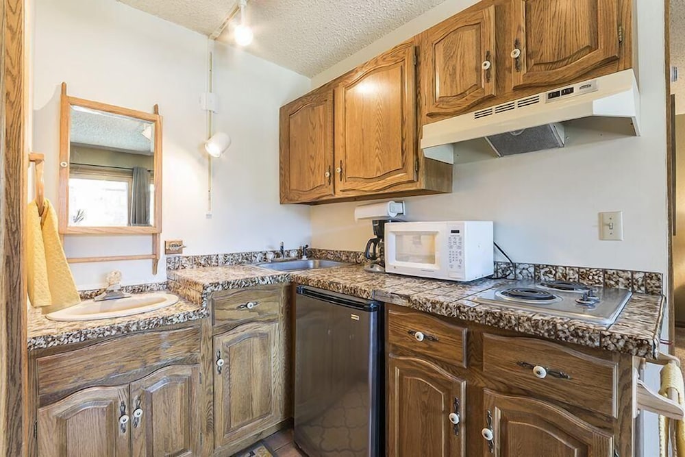 Phoenix 118B - 1 Br Townhouse