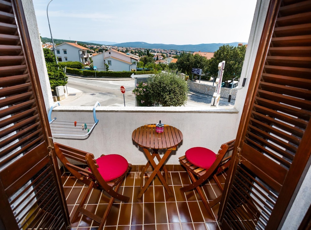 Sunny and Sleek Krk Rooms With Balcony