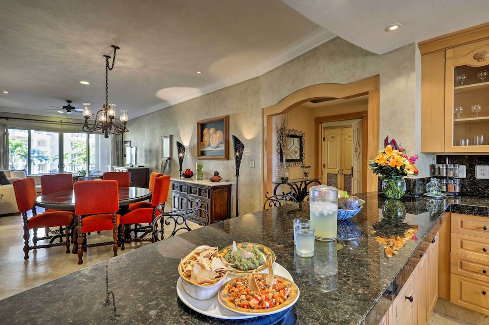 Stunning Cabo San Lucas Villa at 5-star Resort! view 5