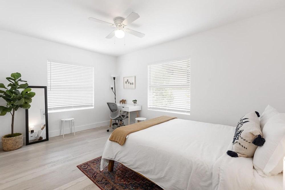 Charming 2 Bedroom Apartment in Victoria Park