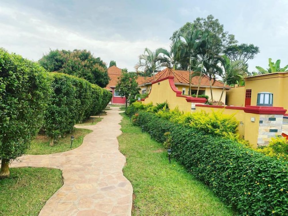 Lucian Cottages