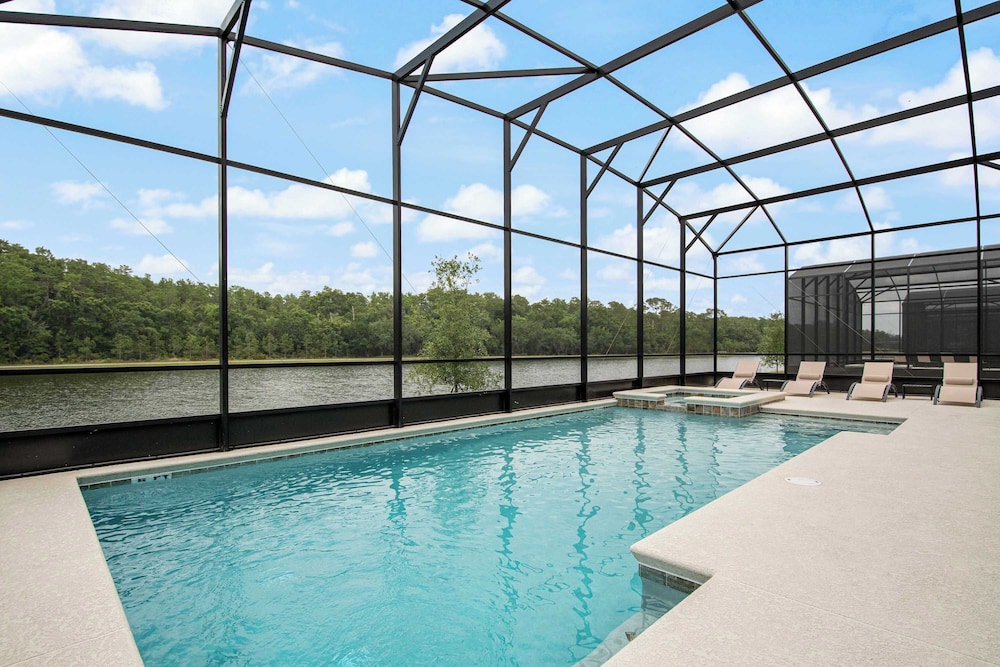 Themed Kids' Rooms, Pool & Game Loft Near Disney