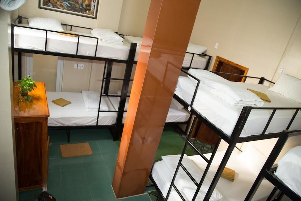 Village House - Hostel