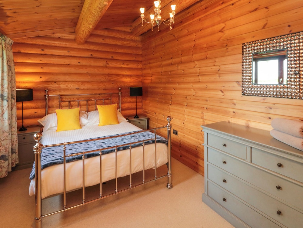 Endeavour Lodge 4