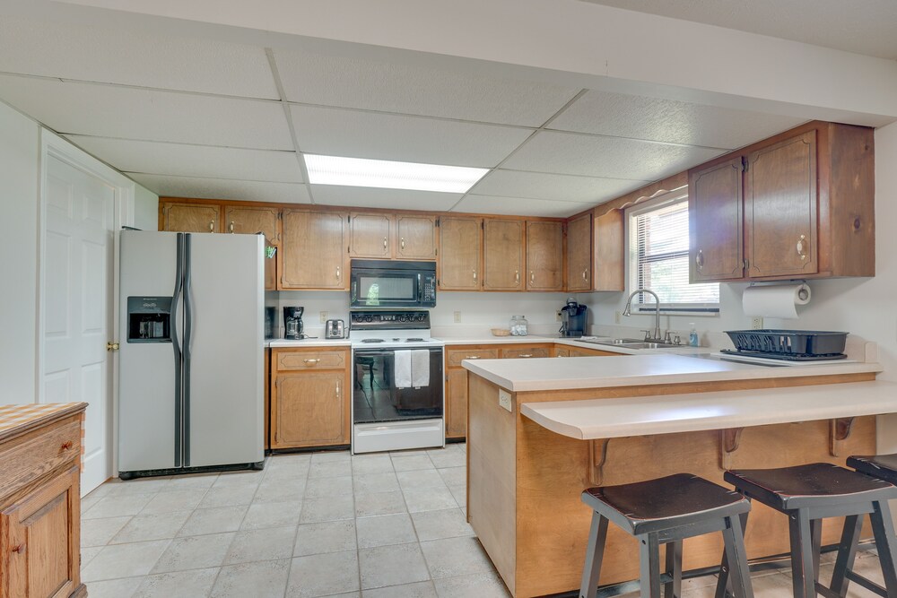Peaceful Apt in Crossville ~ 8 Mi to Golf Courses! view 4
