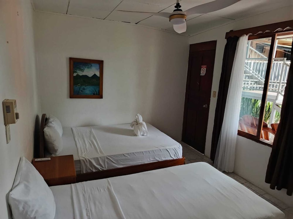 Arenal Hostel Resort