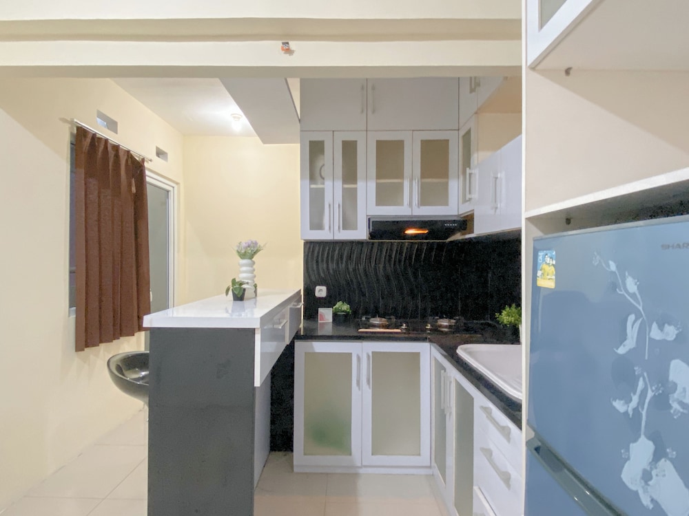 Combined 1Br With Extra Room Apartment At Green Pramuka City