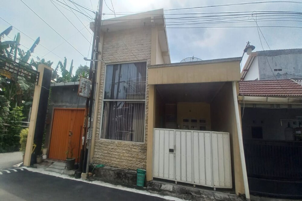 OYO 95060 Ahzafani Homestay Syariah