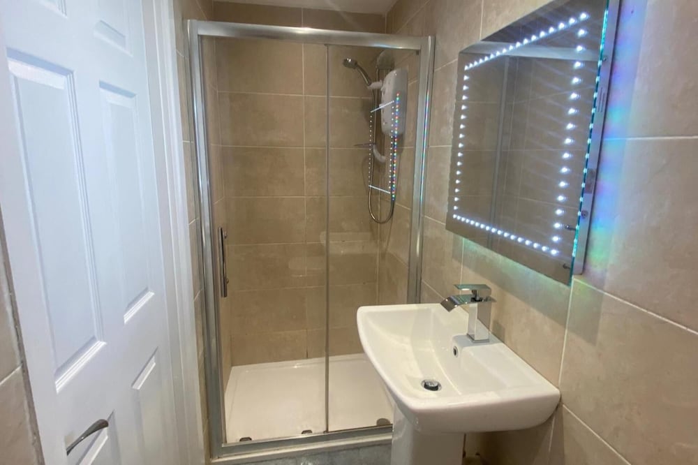 Stunning Truro 1-bed - Sleeps 2 & Parking