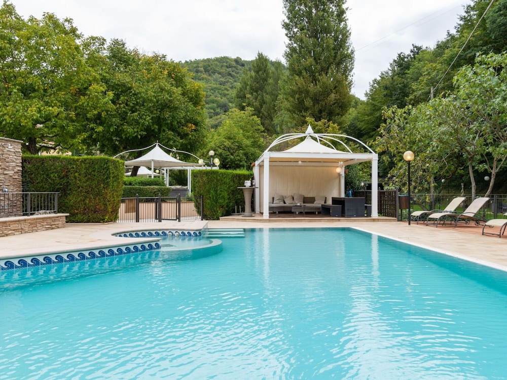 Family Escape With Pools and Sauna photo 5