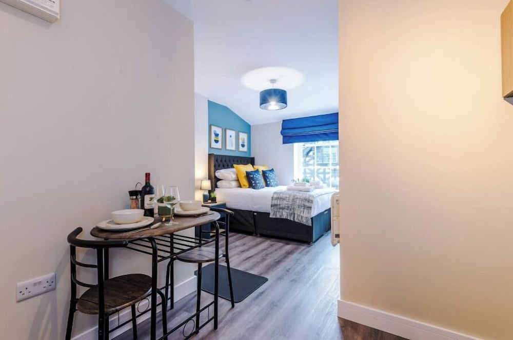 Flat 3 30 Northgate