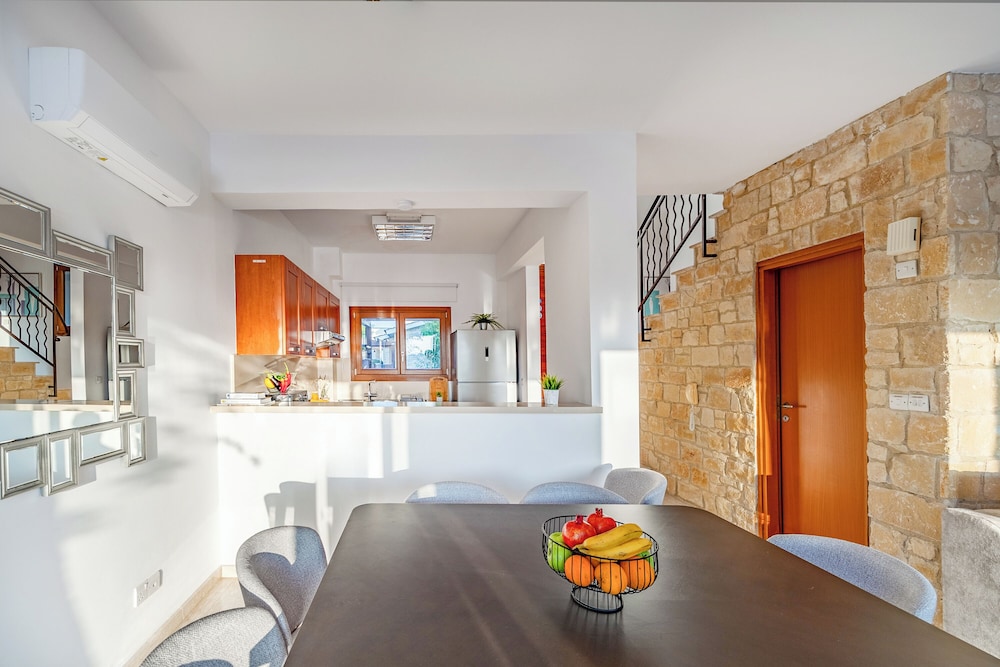 Hg06 Adjacent to Aphrodite Hills- Private Pool
