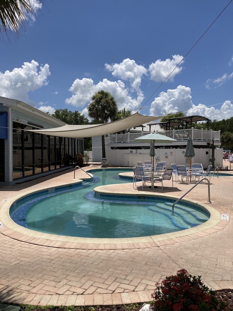 Paradise Lakes Resort, Clothing Optional Resort - Adult Only