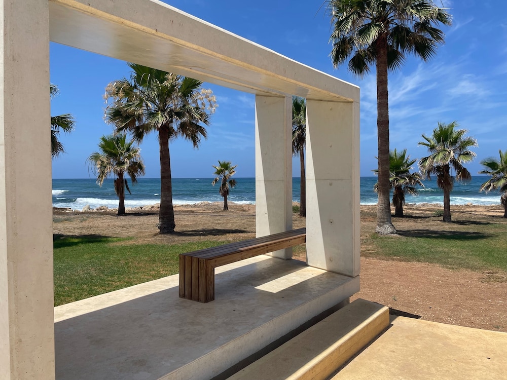 Apartment-paphos-poolside-near Amenities-discounts