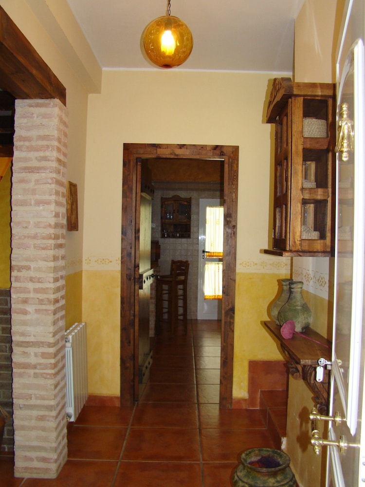 Photo 33