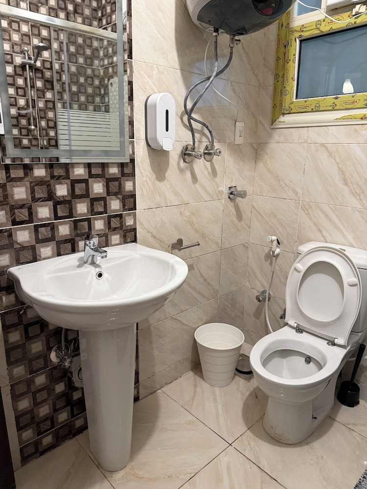 Unique 3-bedroom Apartment in First Al Sheikh Zayed, Cairo