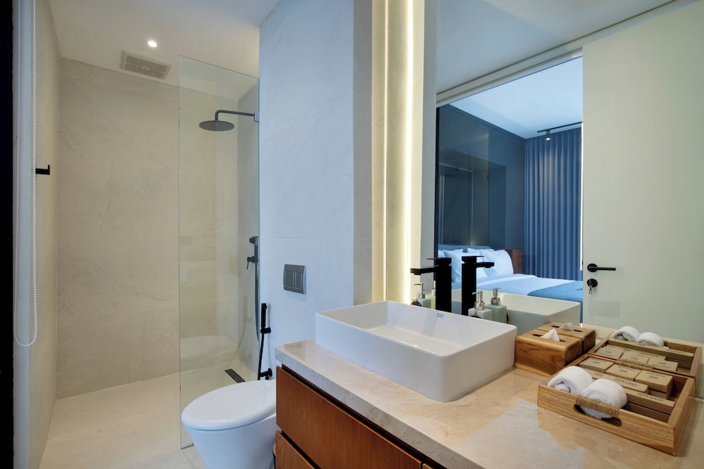The Oasis II Townhouses by BREIG