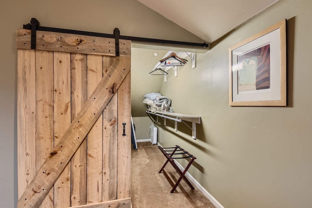 Summit County Vacations - 42 Burgundy 4br 3.5ba 4 Bedroom Townhouse by RedAwning - Property Image 3