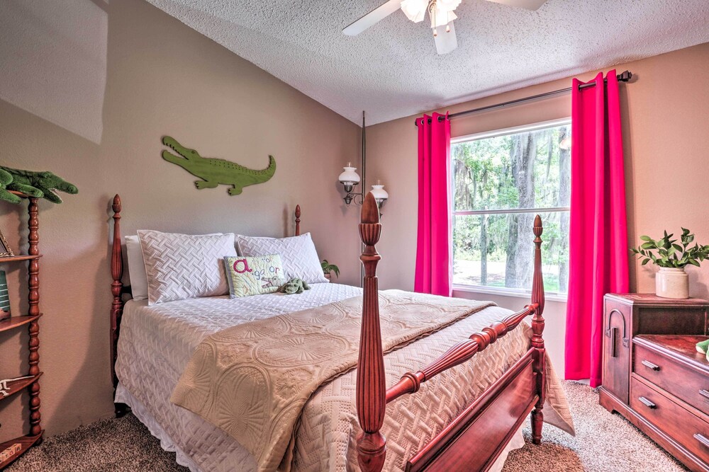 Waterfront Karnack Home w/ Boathouse  Deck! - Property Image 19