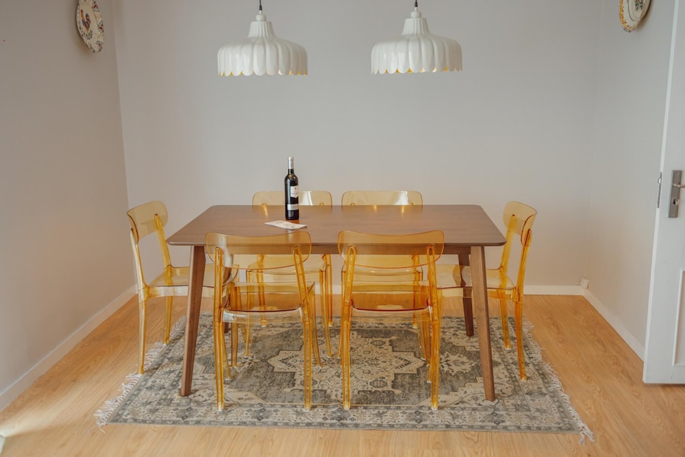Bright Stylish Apartment Near Parque DA Cidade view 4