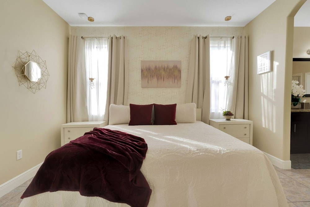 Come and Stay at the Best of Championsgate!