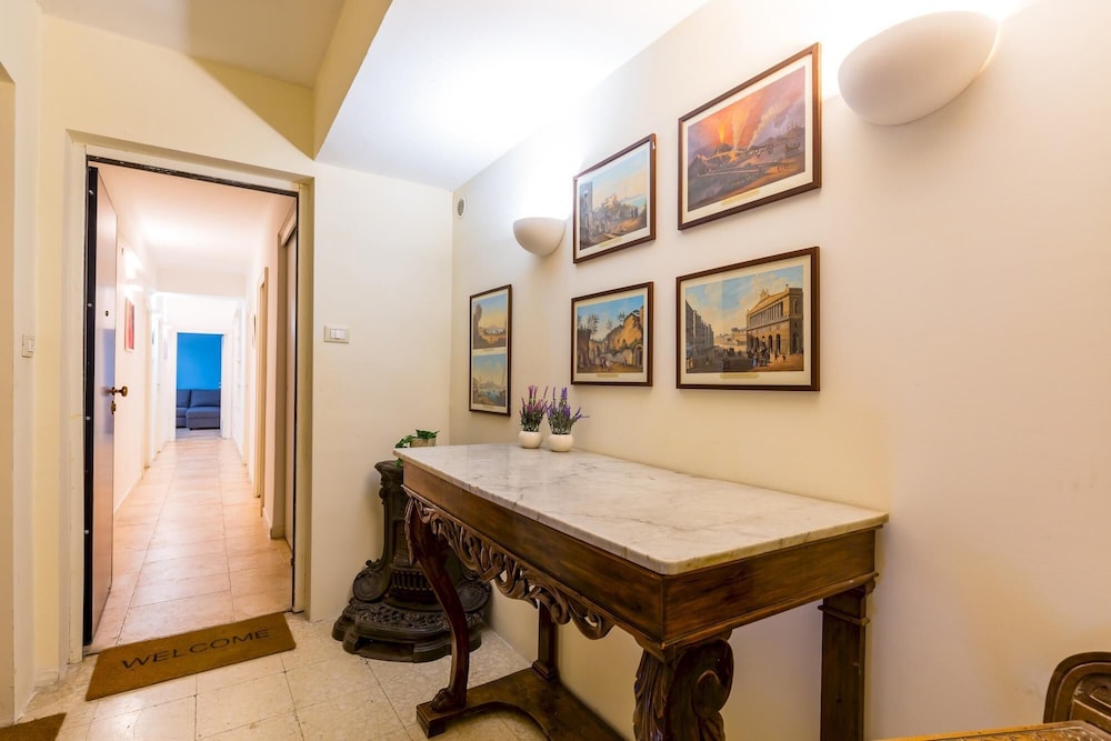 Crispi 36 - Cozy Flat and Terrace by Napoliapartments