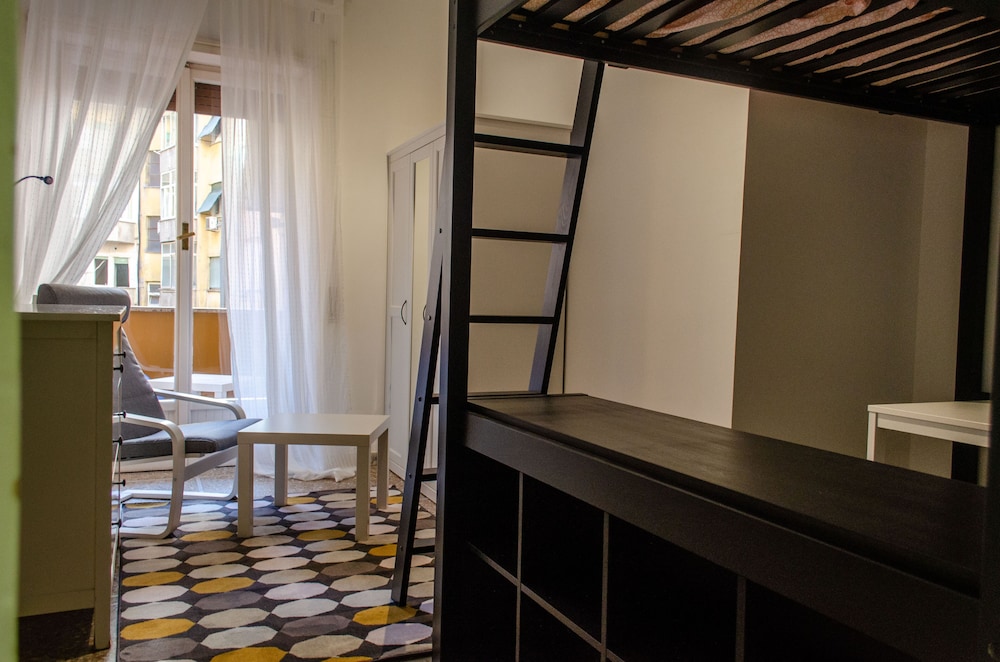 Kamchu Apartments Room With Balcony Piazza Bologna — Rome photo 3