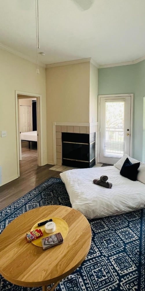 Jacksonville Vacations - Delightful Refurbished Apt Everything you Need - Property Image 4