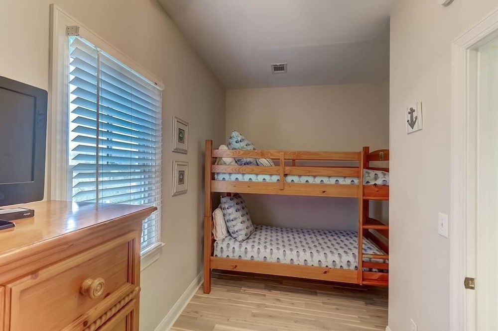 Charleston Vacations - 2307 Palm Boulevard - Property Image 3