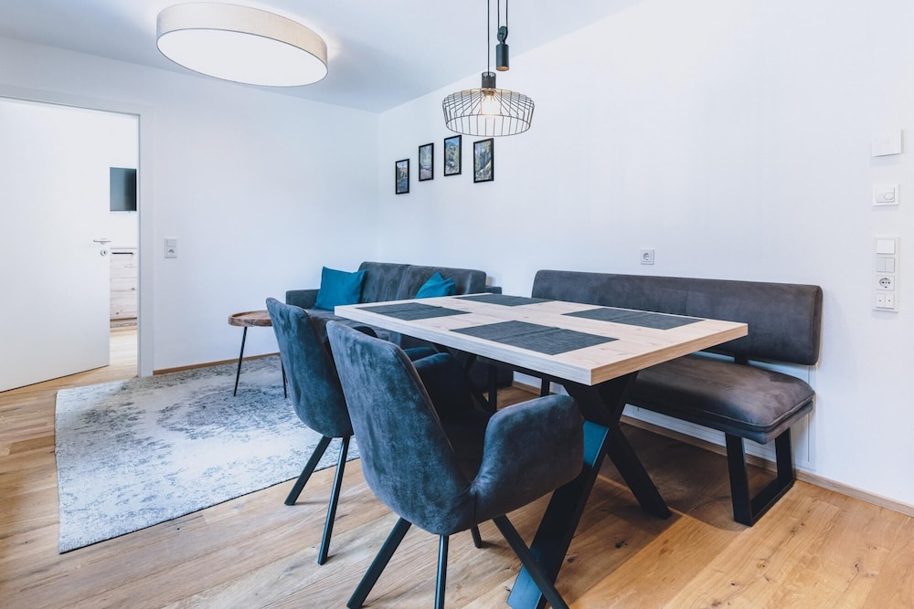 M1 - Balcony Apartment 3