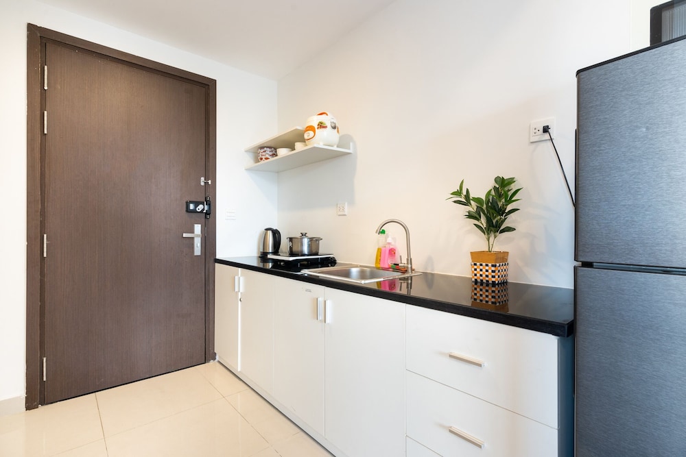 Chau Apartments