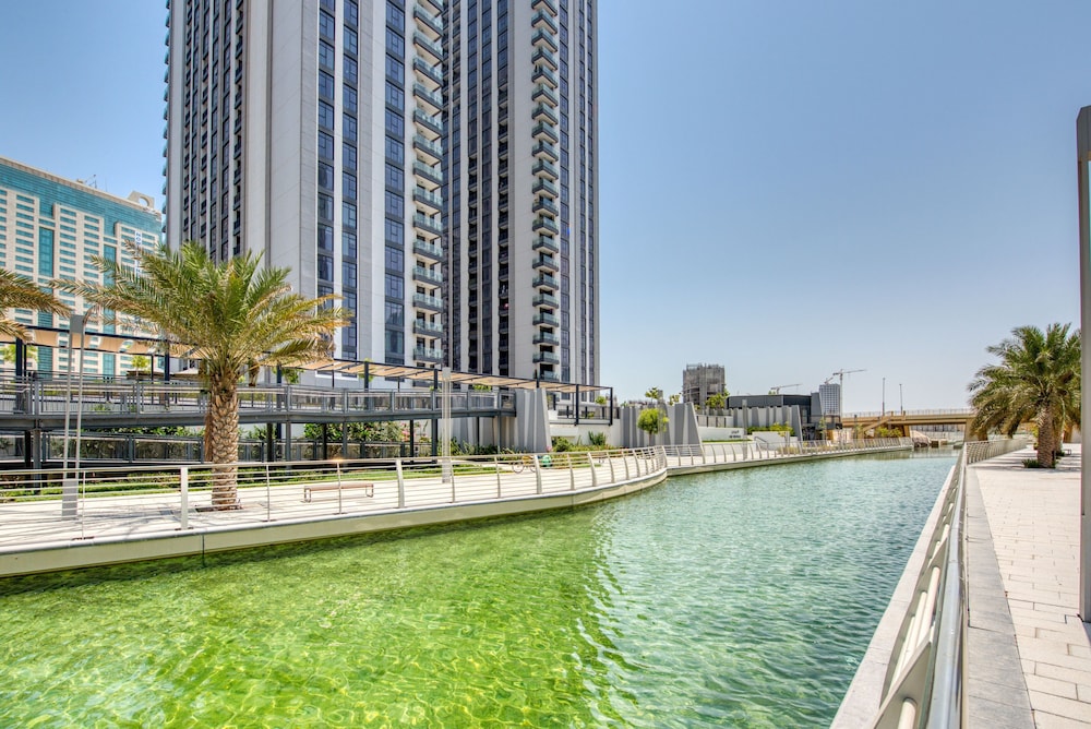 Capital Living On Reem: The Bridges