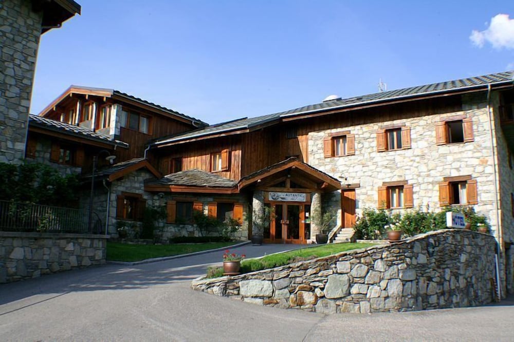 Bourg-Saint-Maurice Vacations - Hotel l'Autantic - Property Image 1
