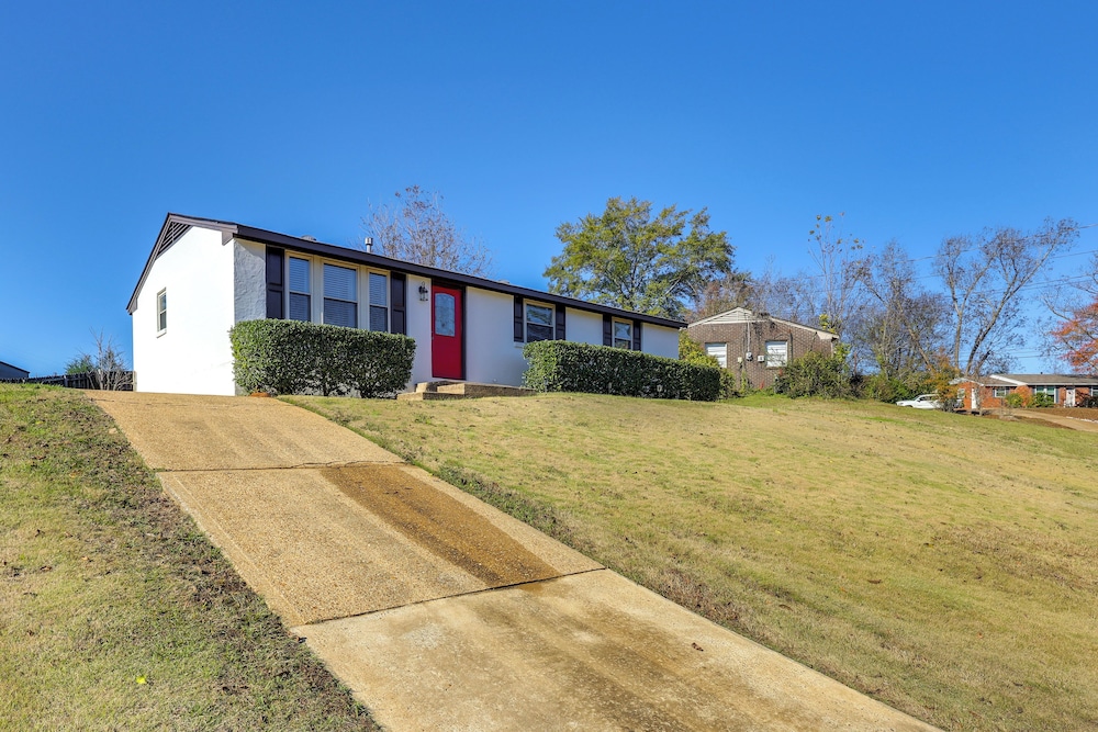 14 Mi to Montgomery: Updated Home Near Maxwell AFB